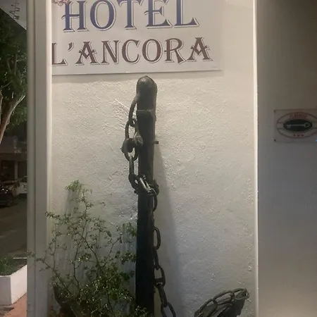 L'ancora Hotell La Caletta
