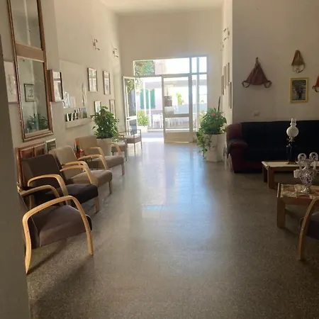 L'ancora Hotell 3*