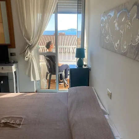 L'ancora Hotell