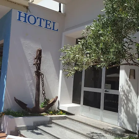 L'ancora 酒店 拉卡勒塔