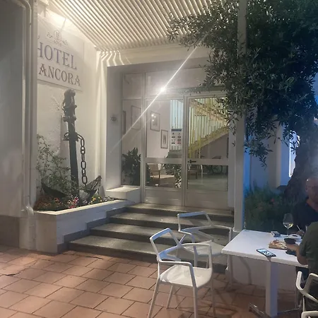 L'ancora Hotel