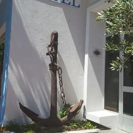L'ancora 3* La Caletta